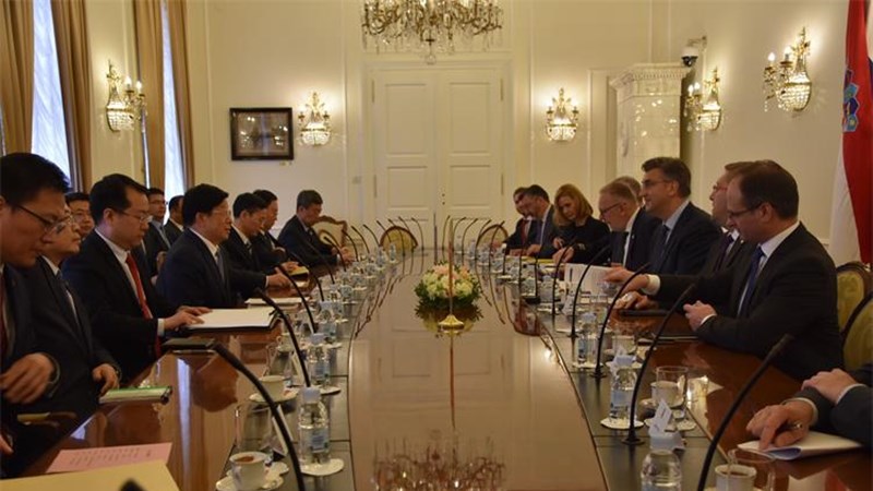 Plenković i Zhao Kezhi o bilateralnoj suradnji Hrvatske i Kine